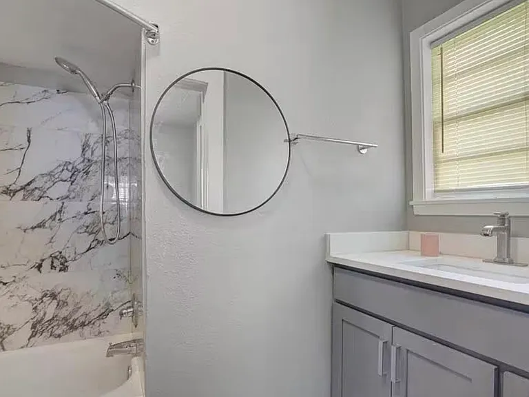 801 Cameron St — Photo 5