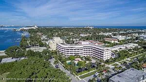 315 S Lake Dr #Penthouse D