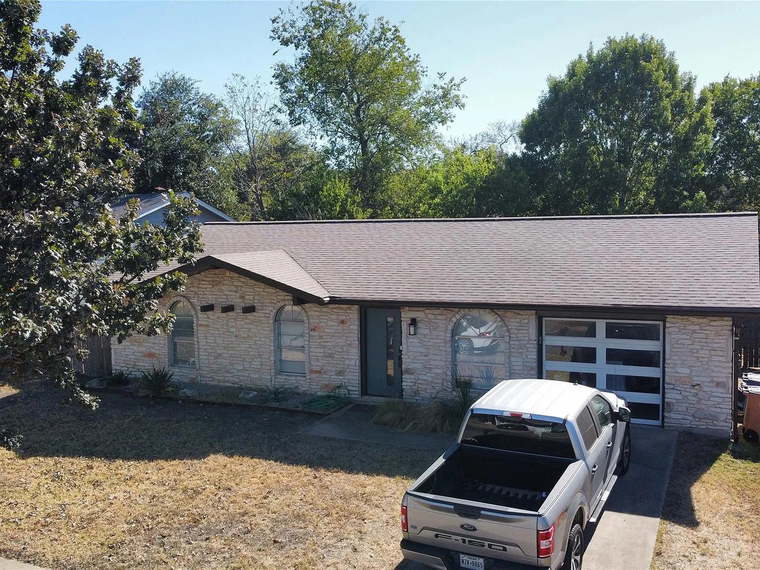 3 bed, 2.0 bath, 1282 sqft, $2,700 — Photo 3