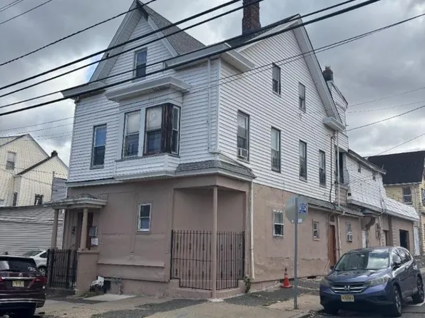 564 River St, Paterson City, NJ 07524