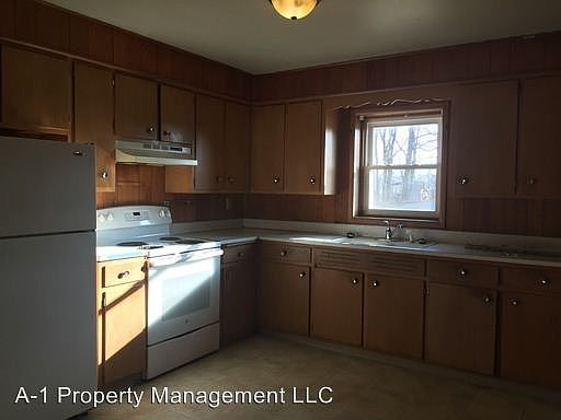 2nd image of 138 33rd Street Dr SE