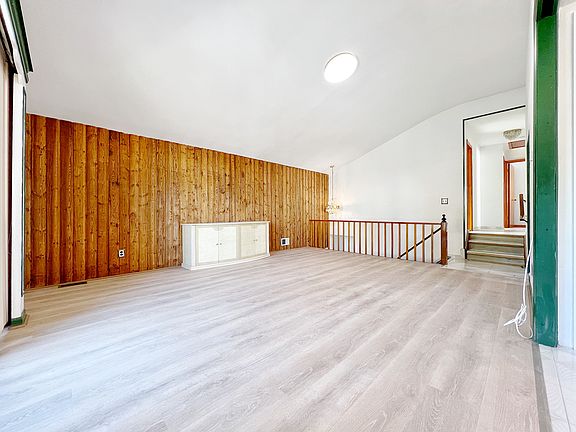 4th image of 573 Lamoka Ave #2