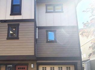 4427 44th Ave SW #B, Seattle, WA 98116