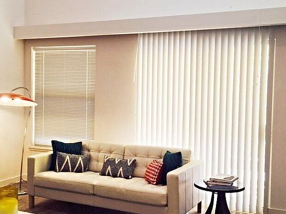model living 2