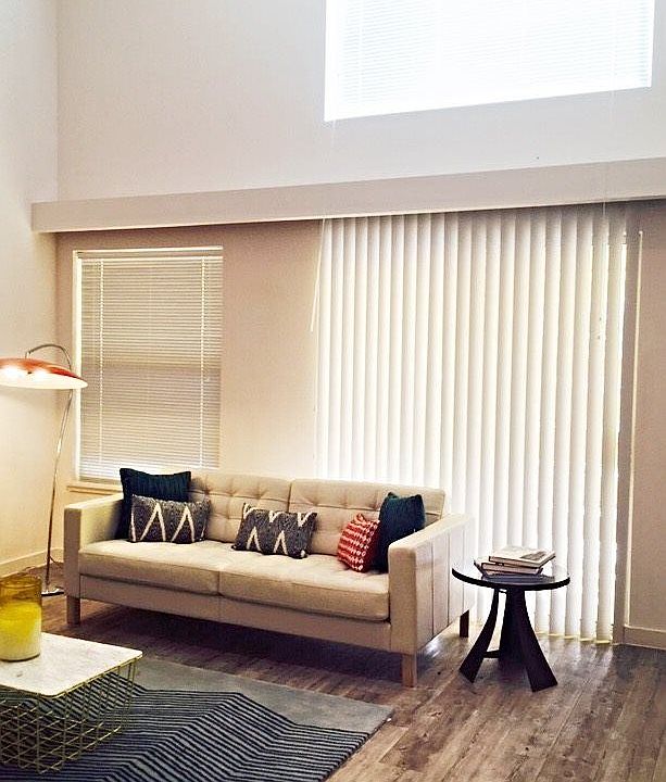 model living 2