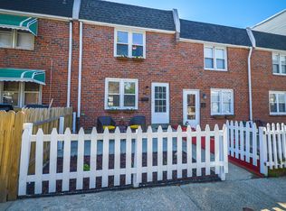 369 Conarroe St, Philadelphia, PA 19128