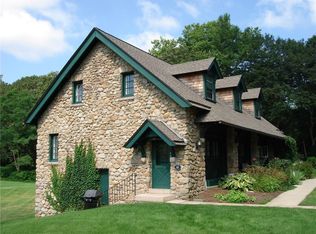 46 Shadow Farm Way, South Kingstown, RI 02879