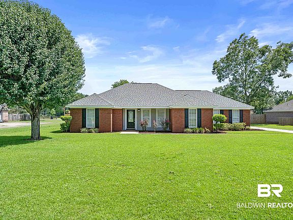 2nd image of 18950 Pecan Ln