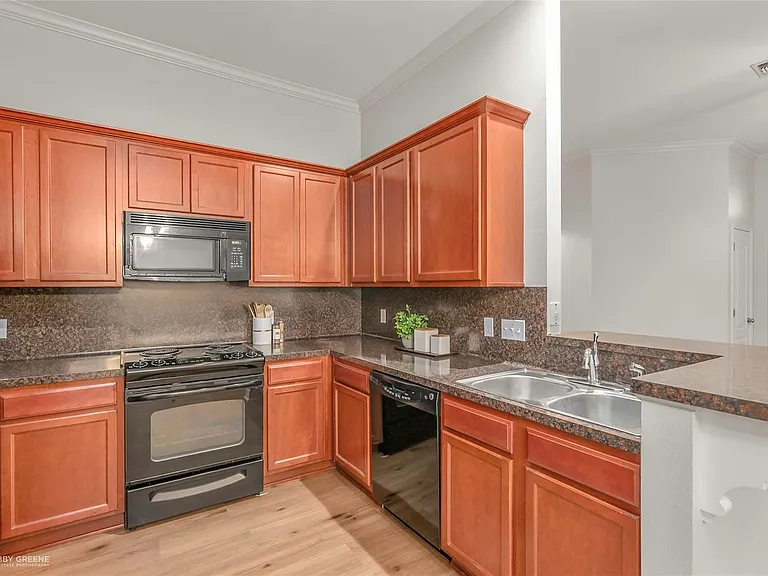 3303 Grand Lake Dr — Photo 8