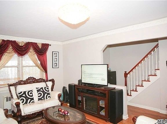 3rd image of 8806 209th St