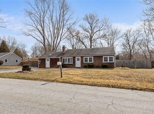 6 Rosedale Ave, Barrington, RI 02806