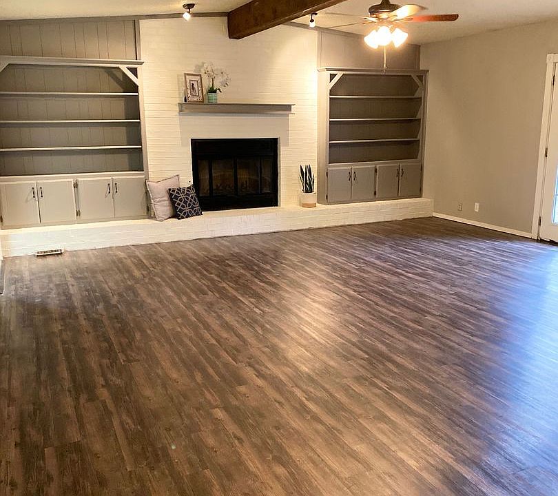 1st image of 2805 Summerfield Dr