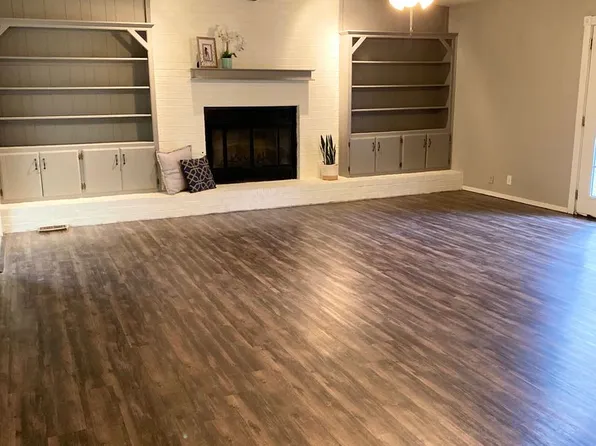 2805 Summerfield Dr, Edmond, OK 73012