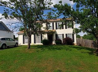 1204 Yorkdale Dr, Charlotte, NC 28217