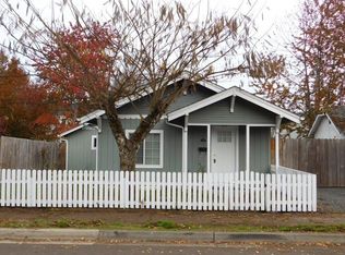 330 S 3rd St, Cottage Grove, OR 97424