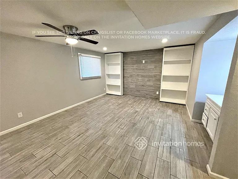943 E Manhatton Dr — Photo 12