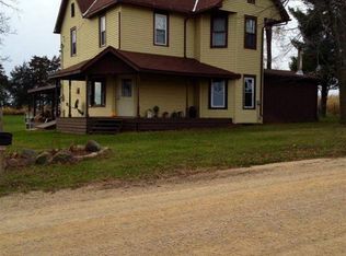 6838 N Bellview Rd, Freeport, IL 61032