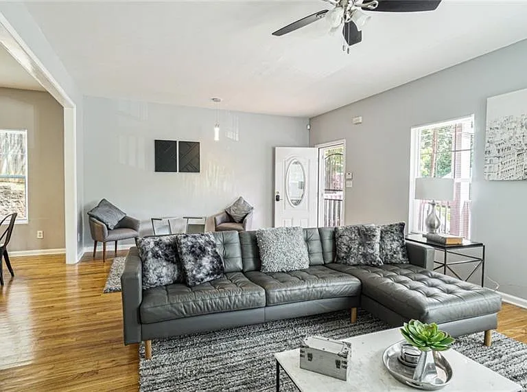 339 Henry Aaron Ave SW — Photo 4
