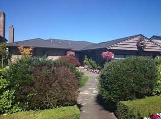 2609 W Viewmont Way W, Seattle, WA 98199