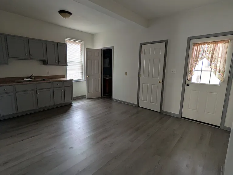 506-508 S Irving Ave #508-1 — Photo 2