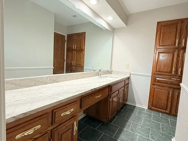 8041 Miles Dr — Photo 18