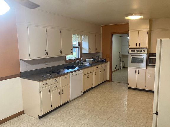 Kitchen / Dining  20' x 12'