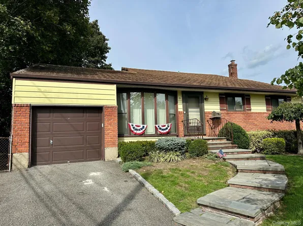 15 Sheli Drive, Old Bethpage, NY 11804