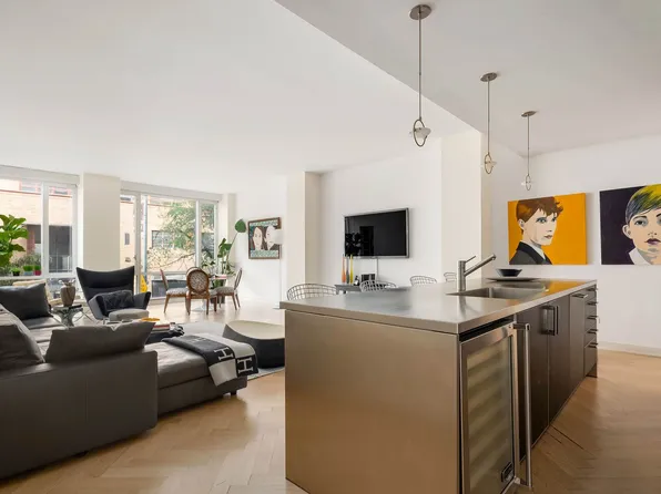 330 Spring Street image 1 of 6