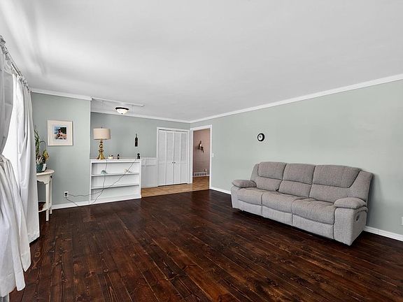 3rd image of 5529 Langer Road