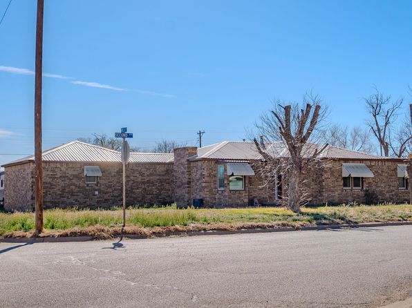 601 2nd St, Farwell, TX 79325