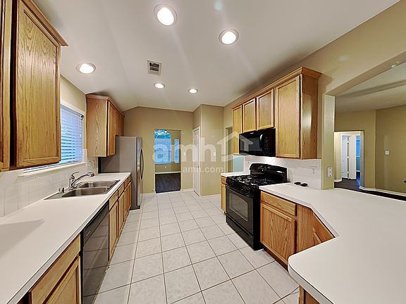 3rd image of 18419 Cypress Meade Ln