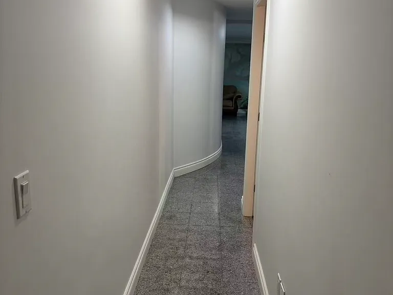 16433 93b Ave #BASEMENT — Photo 6
