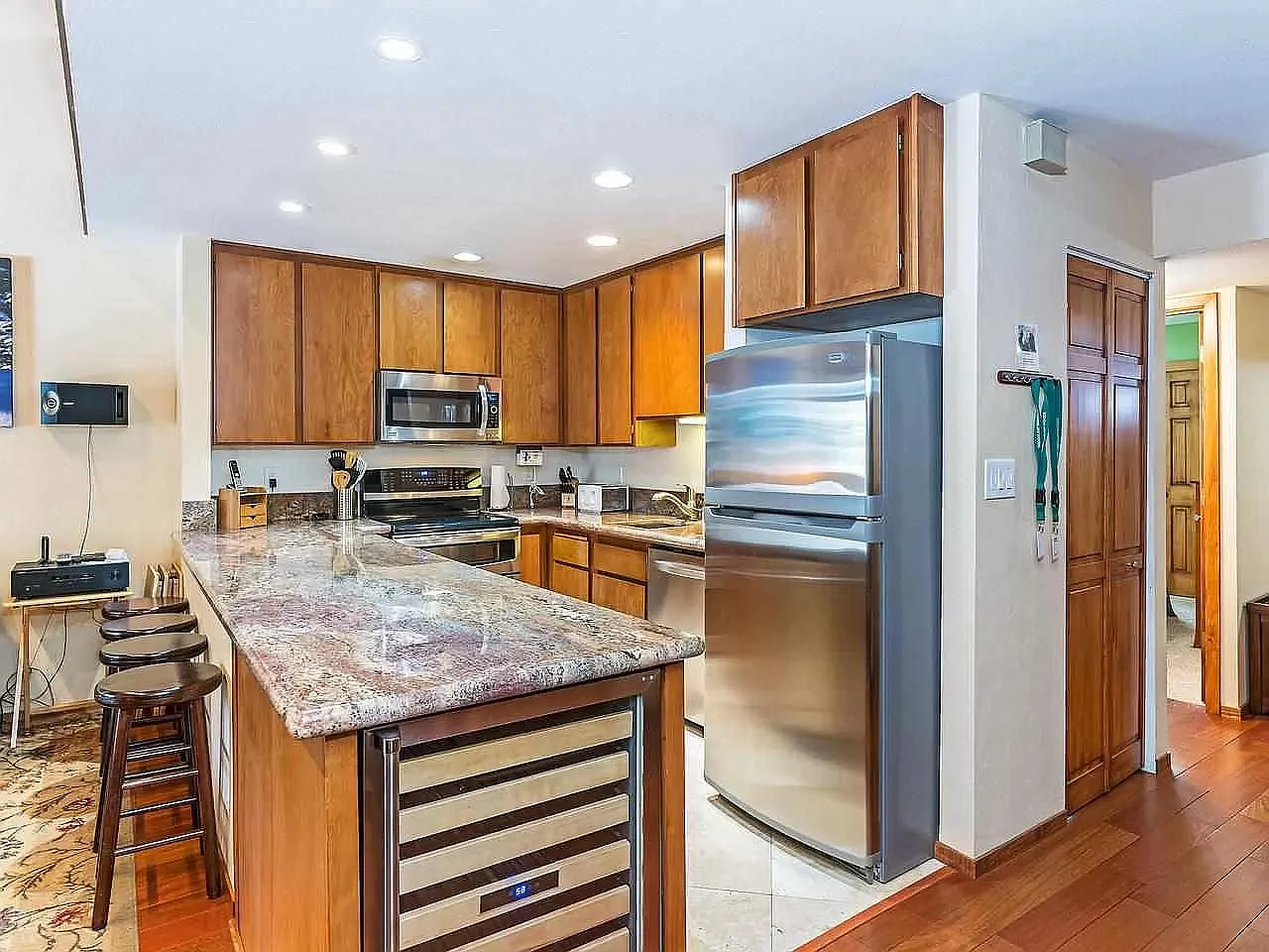 2 bed, 1332 sqft, $3,850 — Photo 2
