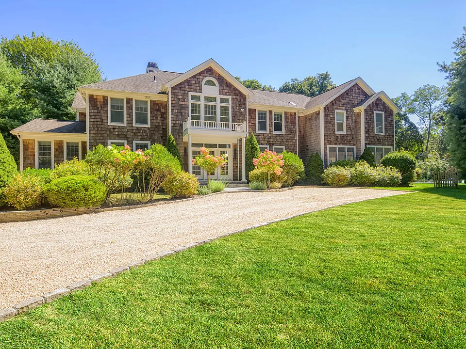 2520 Deerfield Rd
