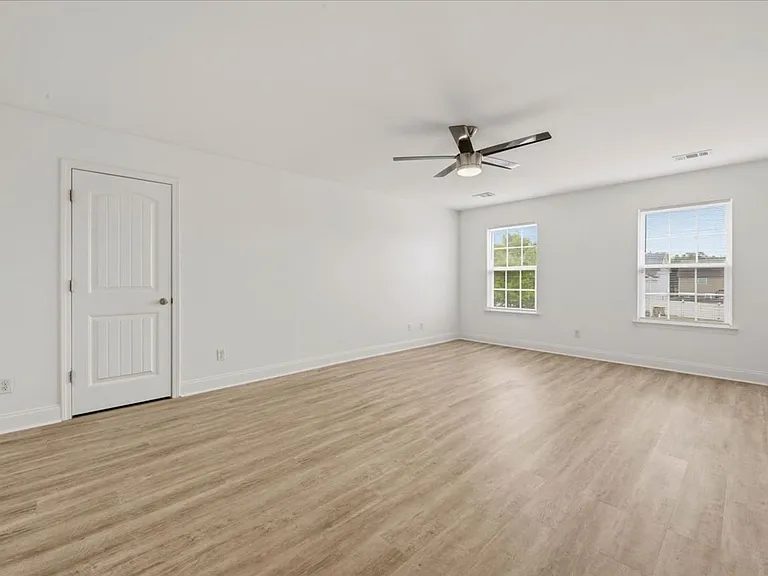102 Old Mill Rd — Photo 27
