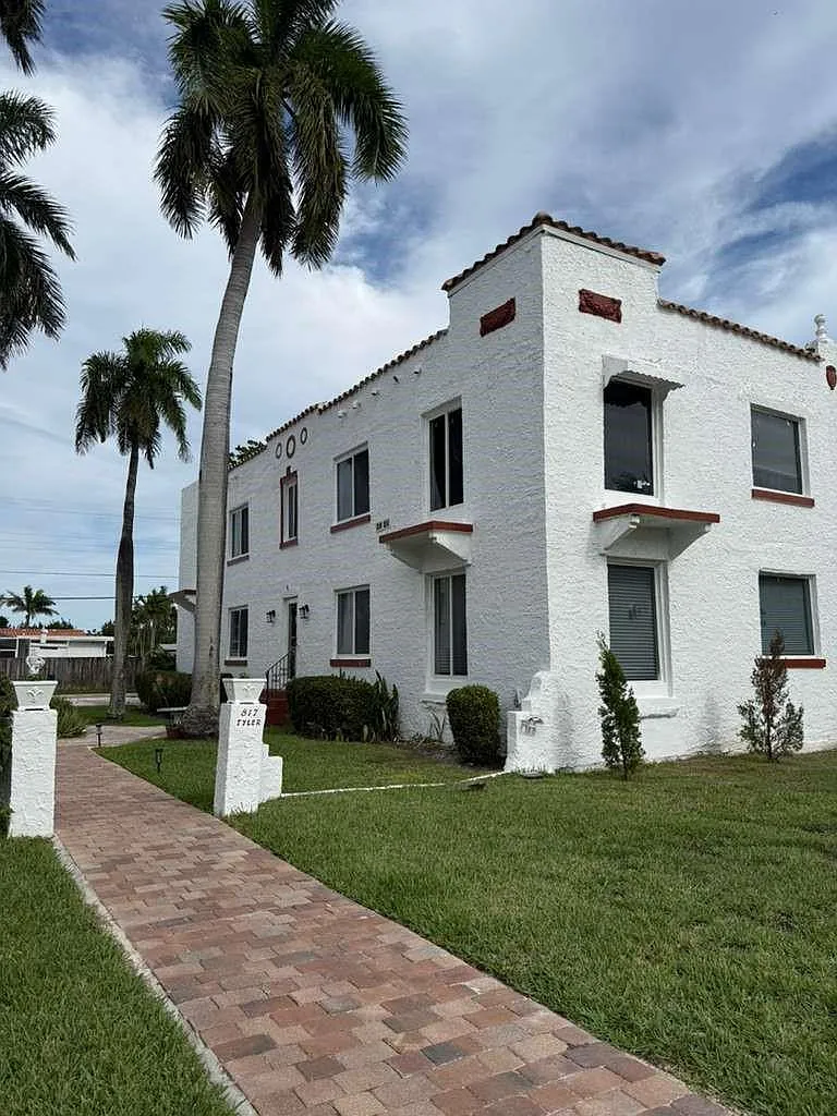 1 bed, 1.0 bath, 700 sqft, $2,100 — Photo 3