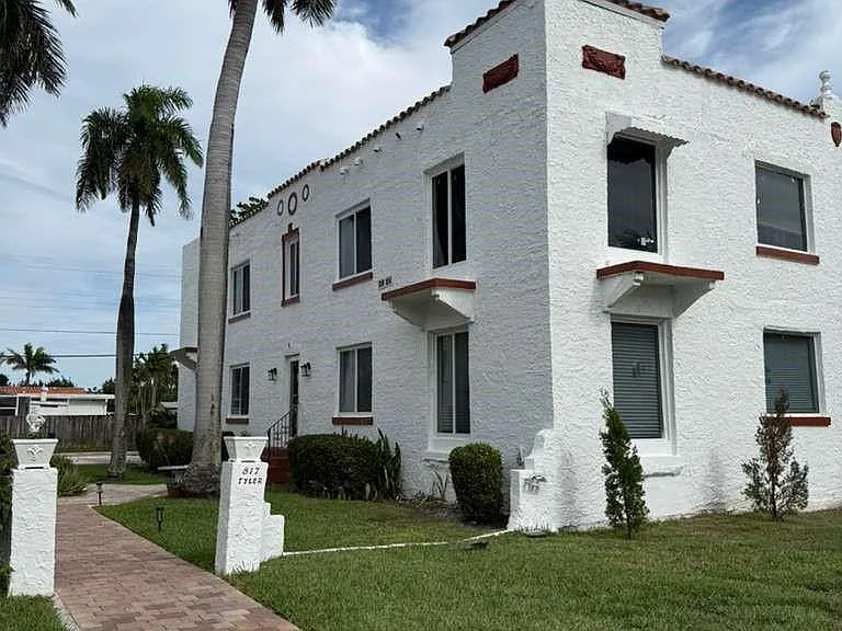 817 Tyler St #8 — Photo 3