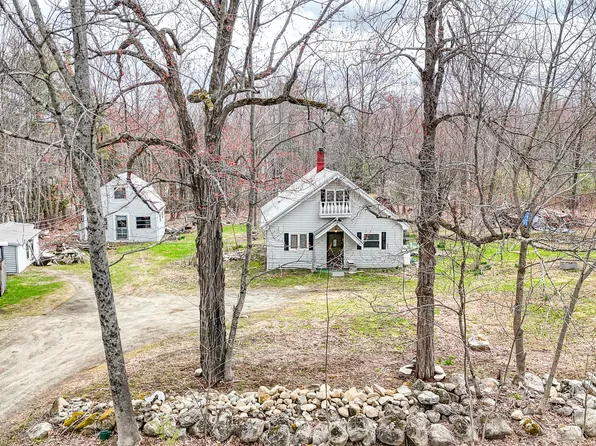751 West Road, Belgrade, ME 04917