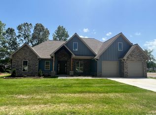207 Grant Dr, Bryant, AR 72022