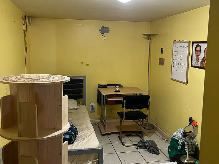 746 Lansdowne Ave #BASEMENT — Photo 10