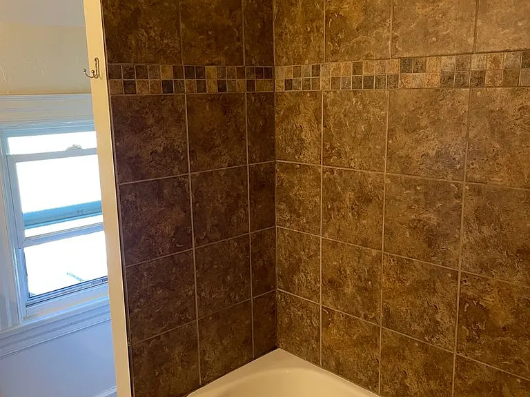 1023 Jackson — Photo 15