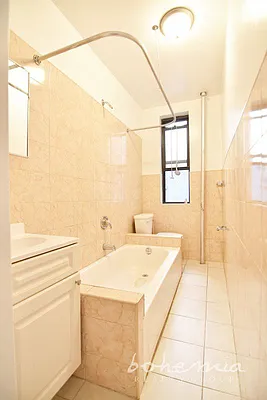 Rented by Bohemia Realty Group | media 10