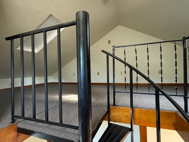 49 Ledyard Ave #4 — Photo 8