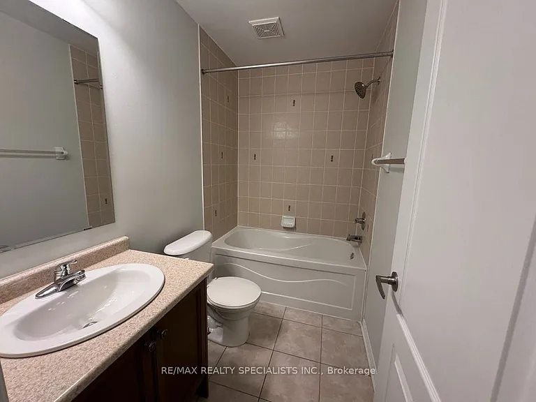 829 Fowles Ct — Photo 7