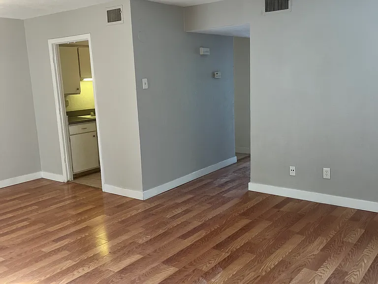 4429 Bowser Ave #105 — Photo 12