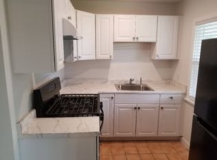 902 Aurelia Dr, Cloverdale, CA 95425