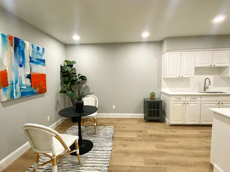 7404 Walling Ln — Photo 10