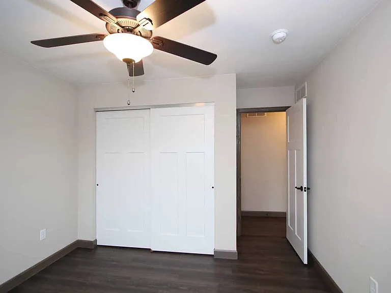 300 Olyvia Dr — Photo 16