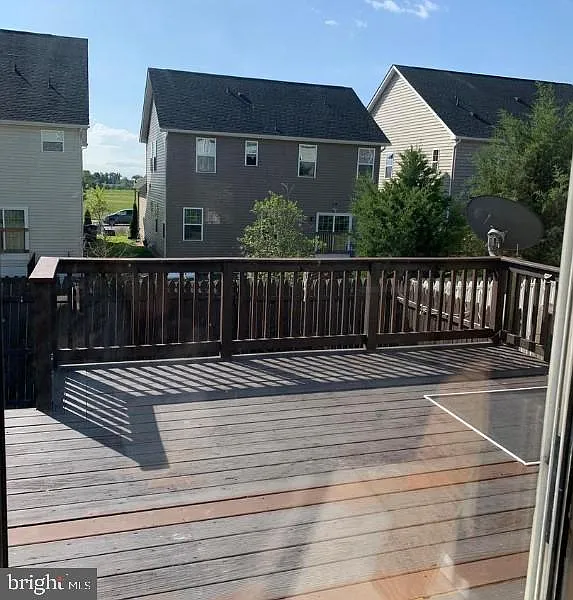 2 bed, 3.5 bath, 1960 sqft, $2,300 — Photo 4