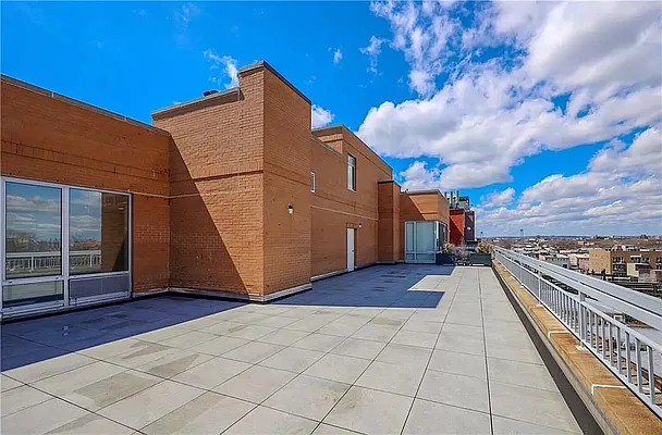 Sold by Compass | media 9
